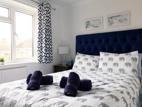 Kb99 Comfy 2 Bedroom House In Horsham, Pets Very Welcome With Easy Links To London And Gatwick Exterior foto